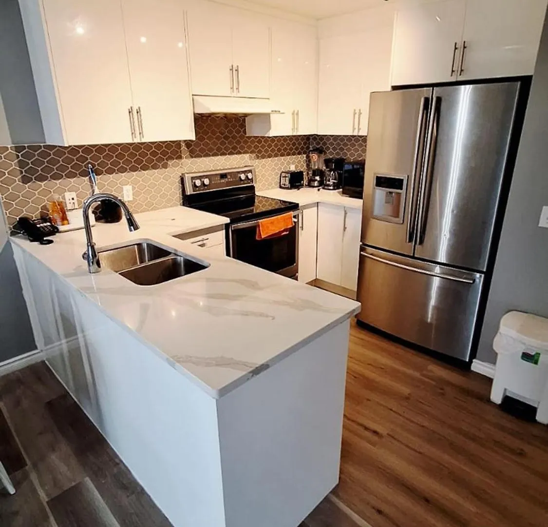 Jhs Homes YYC Kanada